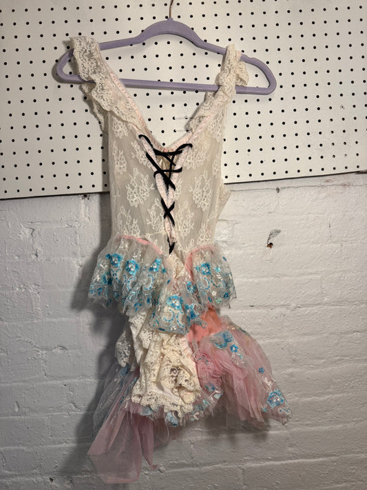 Pluck Me music video outfit Veronika